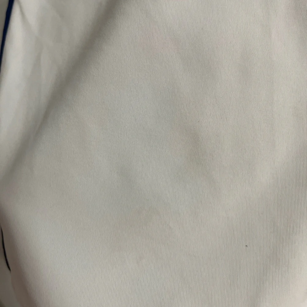 Lady Hagen White and Navy Sleeveless Blouse - Picture 6 of 6
